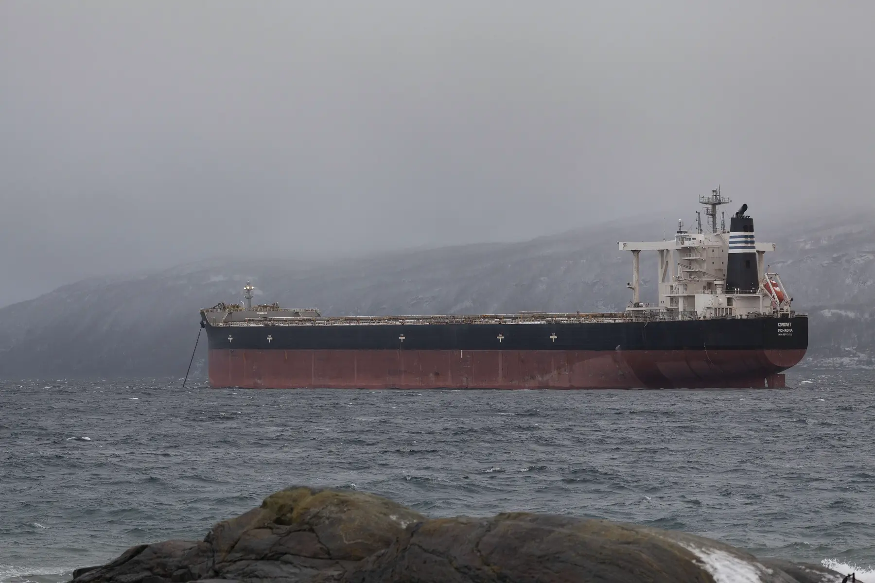 Buque granelero cargado para una travesía oceánica